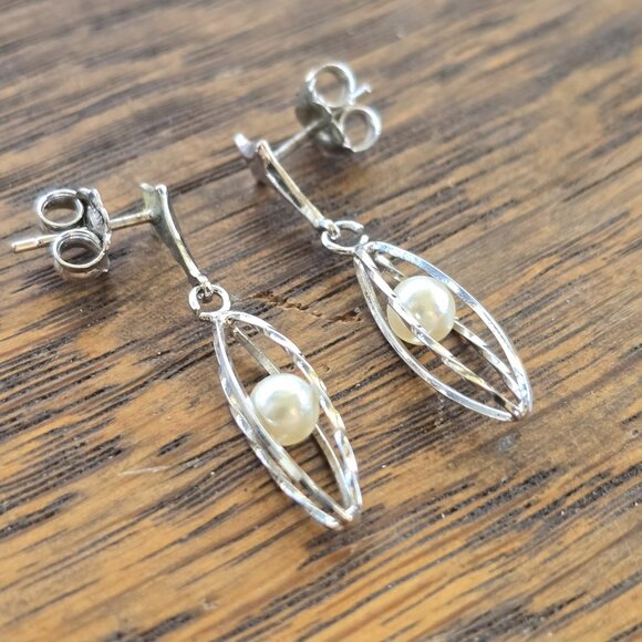 Silver caged pearl drop earrings. (see desc.) - Picture 7 of 8